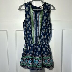 Artisan NY
* Sleeveless Aztec-floral dress jumper
* Fully lined with cinch waist